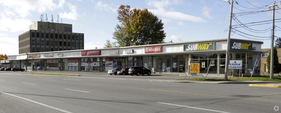354-360 Boul Arthur-Sauvé, St-Eustache, QC à louer - Photo principale – Image 1 sur 2