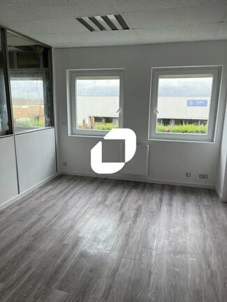 Plus de détails pour Bureau, Local d'activités à louer