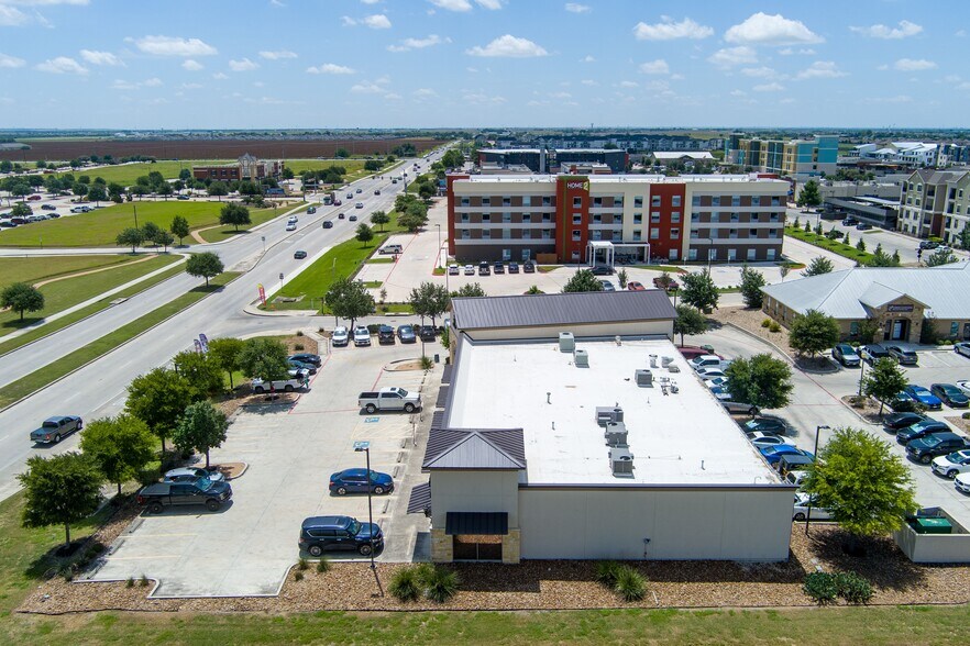 2163 Stephens Pl, New Braunfels, TX à vendre - Photo de l’immeuble – Image 3 sur 7