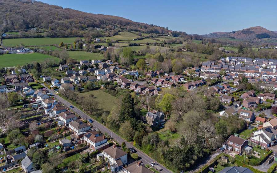 Midway Ln, Abergavenny à vendre - Photo de l’immeuble – Image 3 sur 19