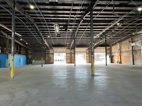 7700 Boeing Dr, Greensboro, NC à louer Photo intérieure– Image 1 sur 2