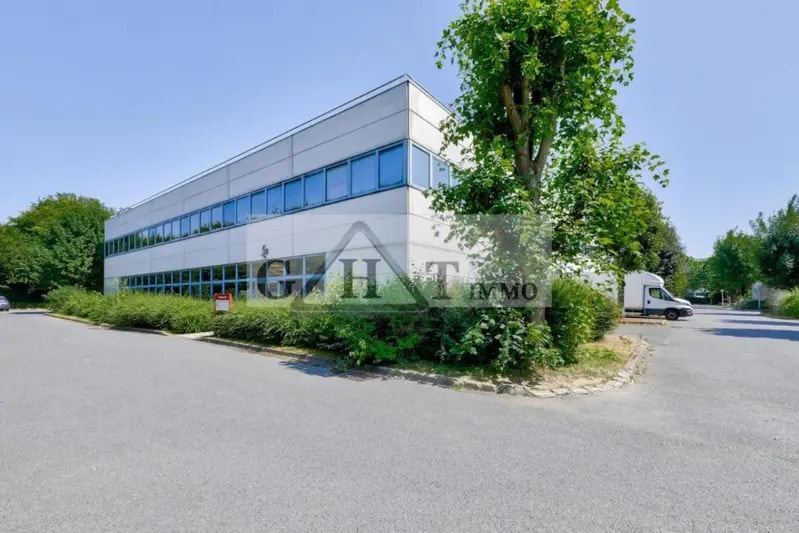 Industriel/Logistique dans Roissy-en-France à louer - Photo de l’immeuble – Image 2 sur 6