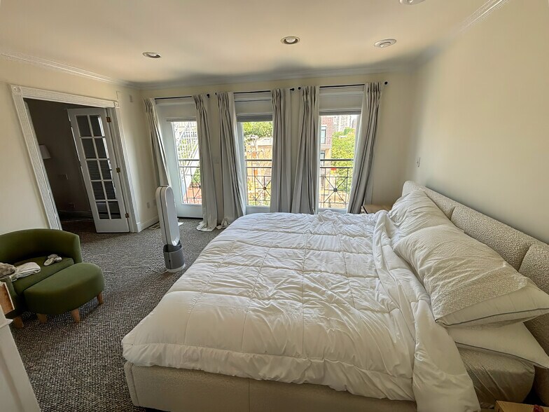 1501 N Cleveland Ave, Chicago, IL à vendre - Photo de l’immeuble – Image 3 sur 5