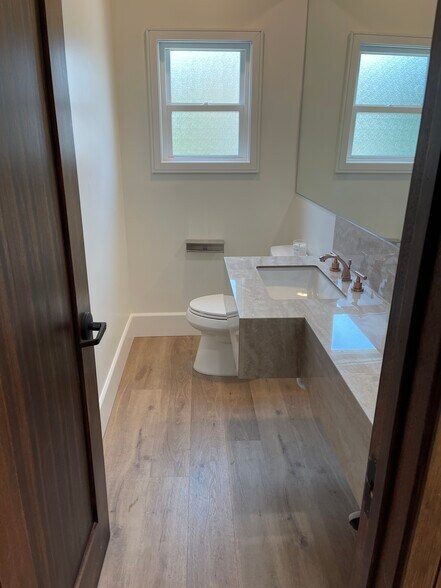 618-624 N Main St, Santa Ana, CA à louer - Photo intérieure – Image 3 sur 9