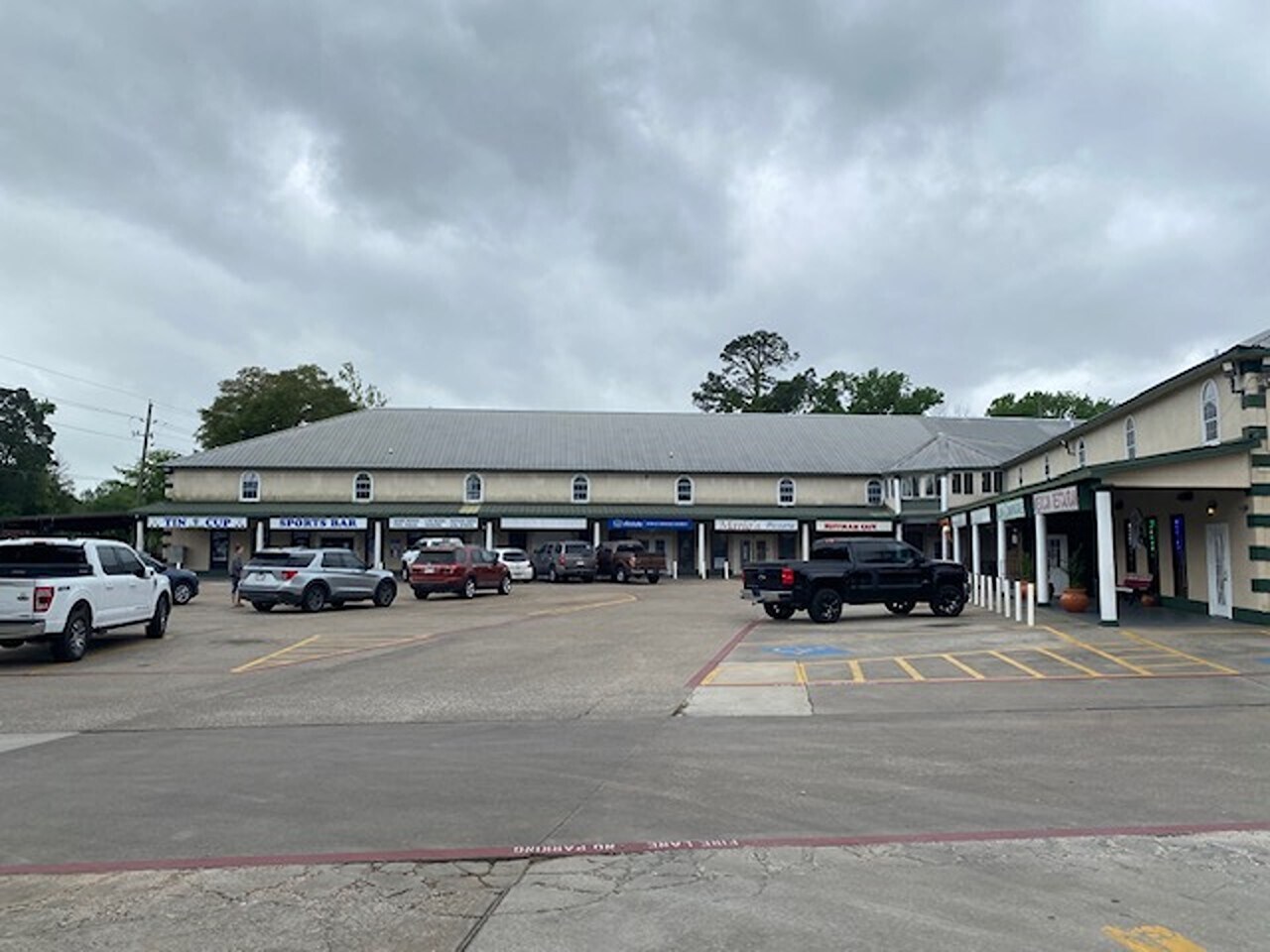 24501 Fm-2100, Huffman, TX à louer Photo principale– Image 1 sur 12