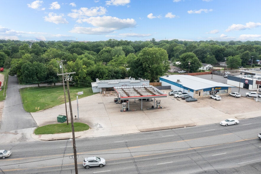 401 N Timberland Dr, Lufkin, TX à vendre - Photo de l’immeuble – Image 2 sur 8