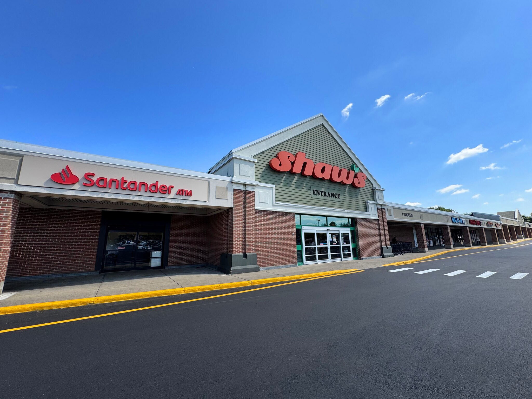 19-143 Memorial Pky, Randolph, MA à louer Photo principale– Image 1 sur 11