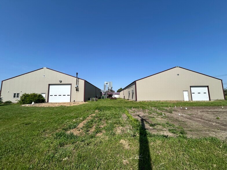 1530 1st St, Friend, NE à vendre - Photo de l’immeuble – Image 2 sur 40