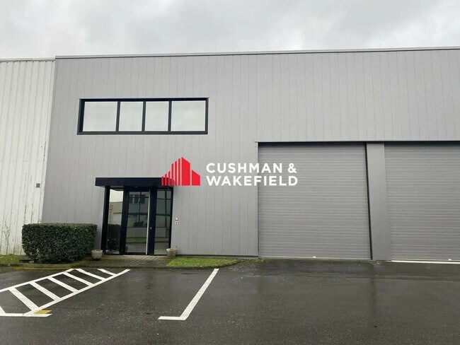 Plus de détails pour Bureau, Local d'activités à louer