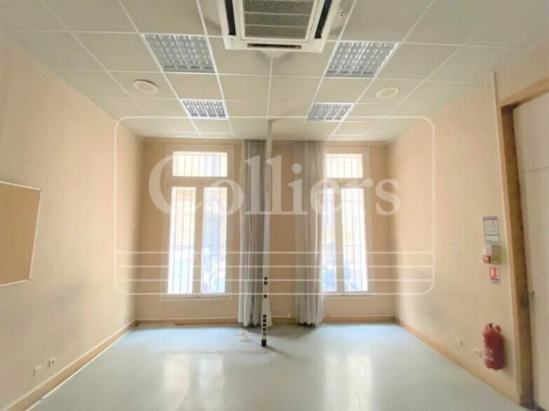 Bureau dans Marseille à louer - Photo de l’immeuble – Image 1 sur 8