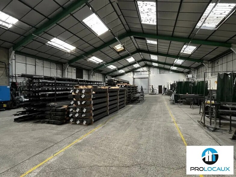 Local d'activités dans Creil à vendre - Photo intérieure – Image 2 sur 11