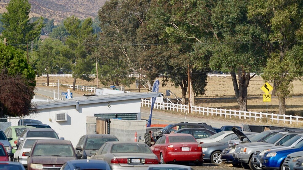 29753-29757 Bouquet Canyon Rd, Santa Clarita, CA à vendre - Photo de l’immeuble – Image 2 sur 8