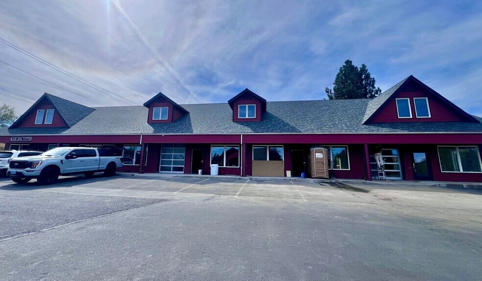2600 NE Division St, Bend, OR à louer - Photo principale – Image 1 sur 11
