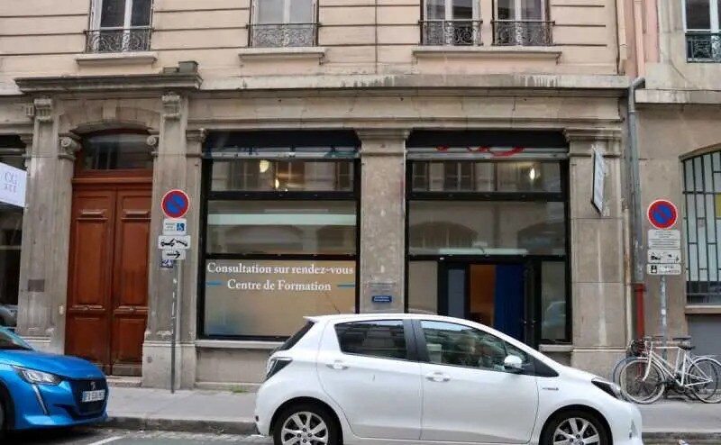 Bureau dans Lyon à vendre - Photo de l’immeuble – Image 2 sur 10