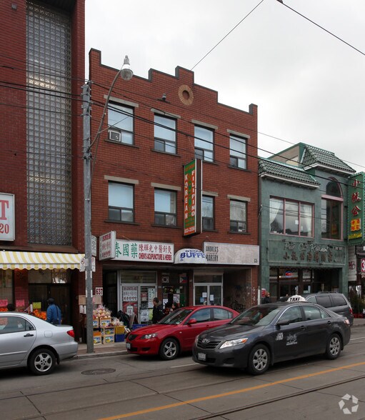635-637 Gerrard St E, Toronto, ON à louer - Photo de l’immeuble – Image 2 sur 3