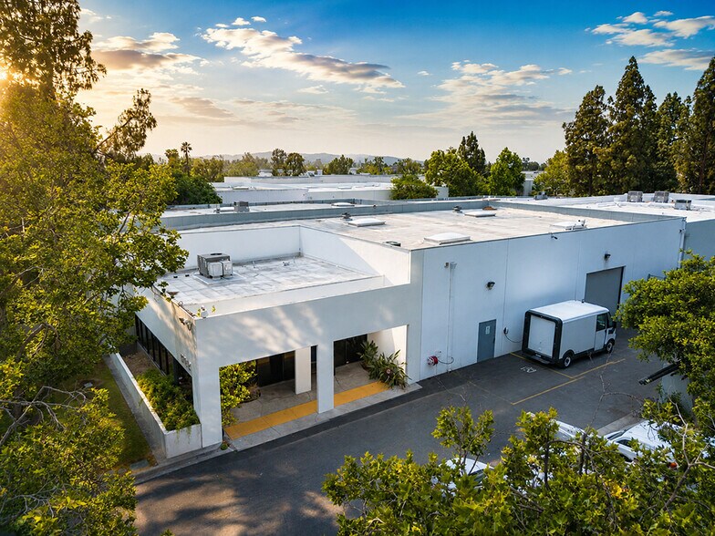 5463 Diaz St, Irwindale, CA à louer - Photo de l’immeuble – Image 1 sur 3