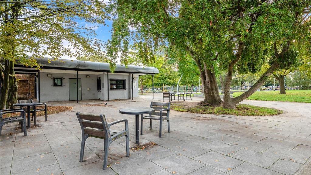 Lillie Road, Londres à louer Photo de l’immeuble– Image 1 sur 5