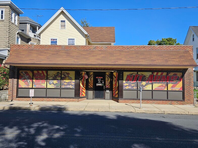 1813 Main St, Northampton, PA à vendre - Photo de l’immeuble – Image 3 sur 12