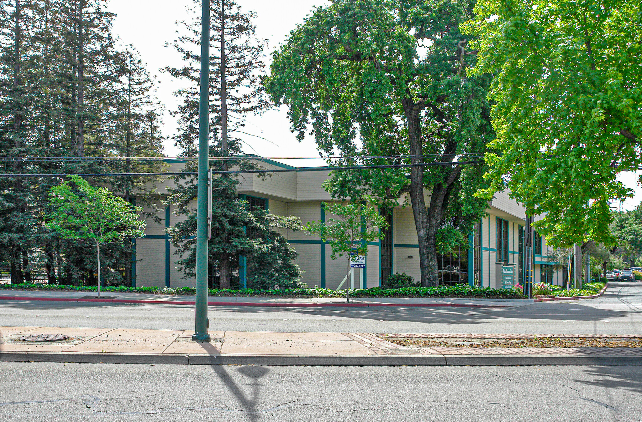 877 Ygnacio Valley Rd, Walnut Creek, CA à louer Photo de l’immeuble– Image 1 sur 3