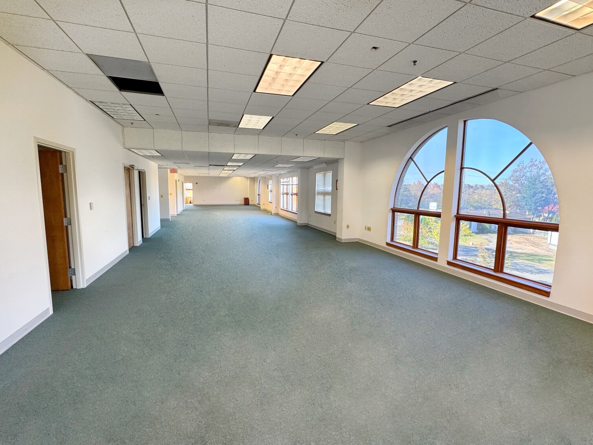8609 Sudley Rd, Manassas, VA à vendre Photo intérieure– Image 1 sur 9