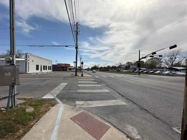 1000 N Alexander Dr, Baytown, TX à vendre - Photo de l’immeuble – Image 3 sur 14