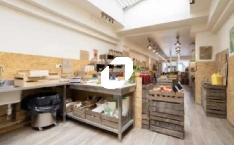 Local commercial dans Paris à louer - Photo de l’immeuble – Image 1 sur 5