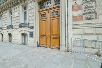 94 Rue De Courcelles, Paris à louer Photo de l’immeuble– Image 2 sur 17