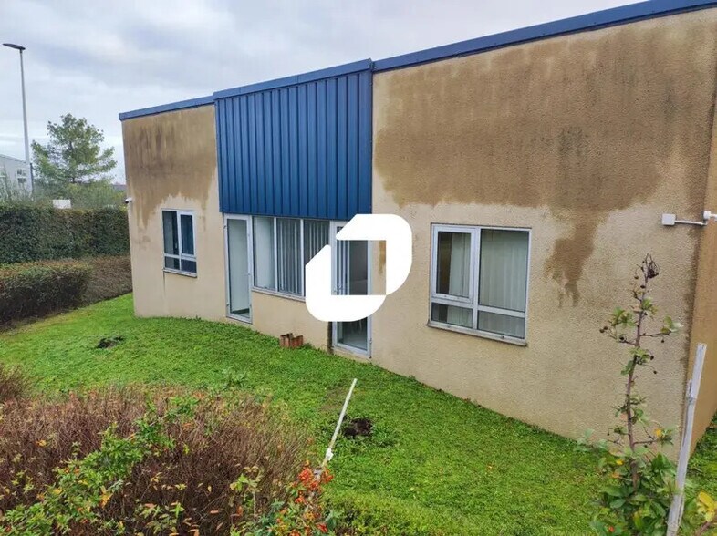Bureau dans Linas à vendre - Photo de l’immeuble – Image 3 sur 12