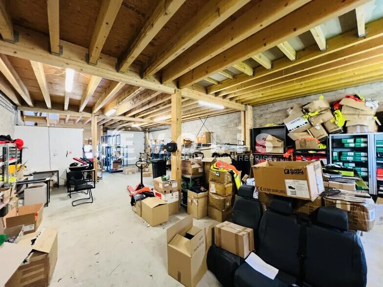 Local d’activités dans Croissy-Beaubourg à louer - Photo de l’immeuble – Image 2 sur 7