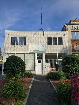 Plus de détails pour 8166 Boul Gouin E, Montréal, QC - Spécialisé à vendre