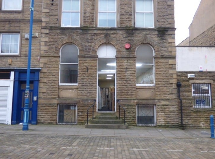 22-22A Byram St, Huddersfield à vendre - Photo principale – Image 1 sur 5
