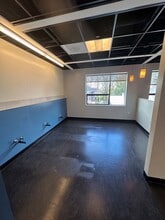 12923 NW Cornell Rd, Portland, OR à louer Photo intérieure– Image 2 sur 8