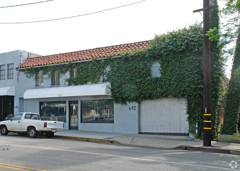 642-646 N Almont Dr, West Hollywood, CA à louer - Photo principale – Image 1 sur 2