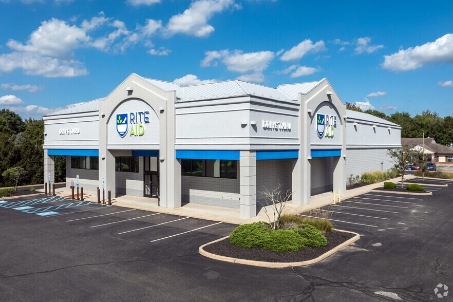 409 Stokes Rd, Medford, NJ à vendre - Photo de l’immeuble – Image 1 sur 23