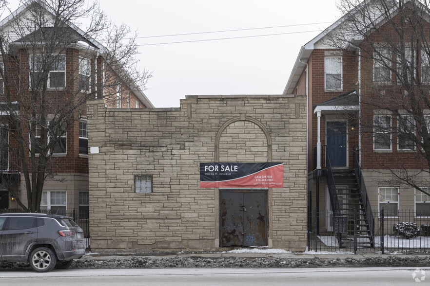 647 W Division St, Chicago, IL à vendre - Photo principale – Image 1 sur 3