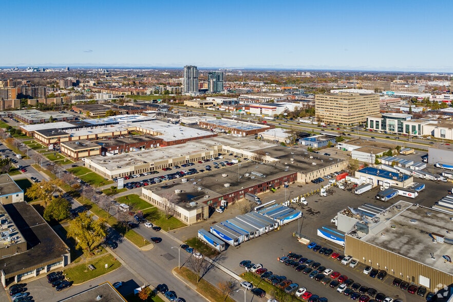 373-451 Boul Lebeau, Montréal, QC à louer - Aérien – Image 3 sur 7