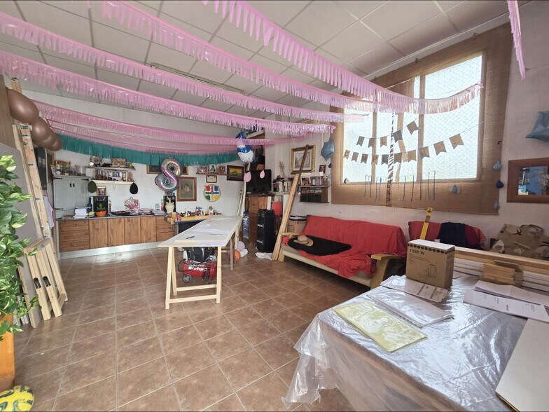 Local commercial dans Aspe, Alicante à vendre - Photo de l’immeuble – Image 2 sur 18