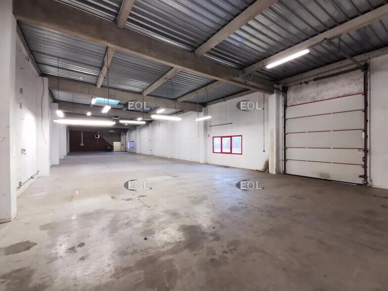 Industriel/Logistique dans Lens à louer - Photo de l’immeuble – Image 2 sur 5