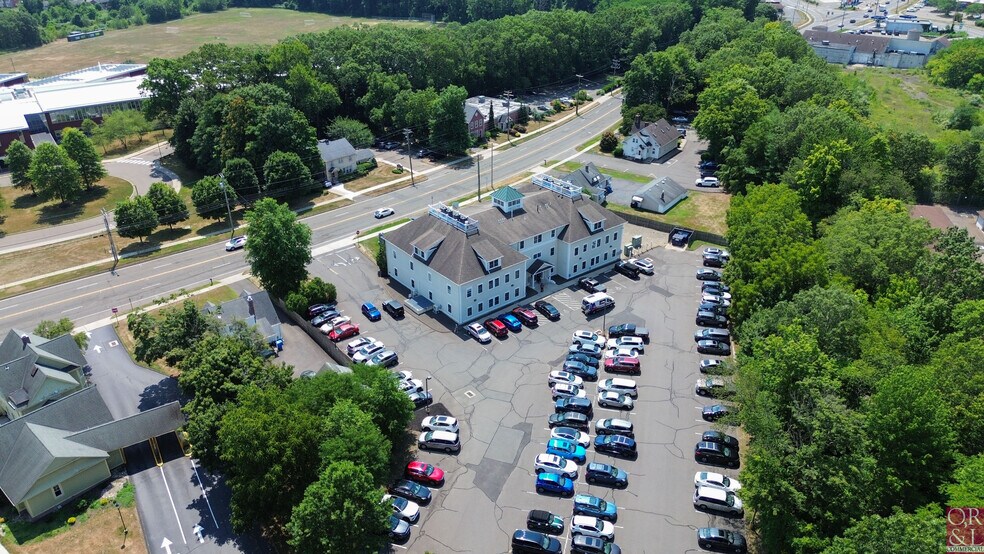 2560 Dixwell Ave, Hamden, CT à louer - Photo de l’immeuble – Image 2 sur 13