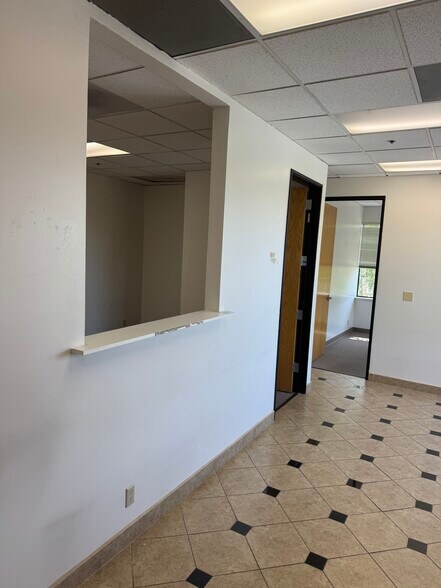 32145 Alvarado Niles Rd, Union City, CA à louer - Photo intérieure – Image 3 sur 12