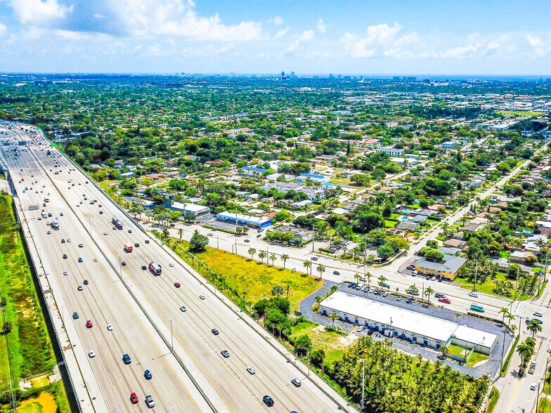 3939 N Powerline Rd, Fort Lauderdale, FL à vendre - Photo de l’immeuble – Image 3 sur 6
