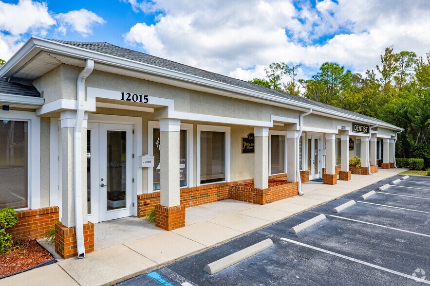 12015 Whitmarsh Ln, Tampa, FL à louer - Photo de l’immeuble – Image 2 sur 7