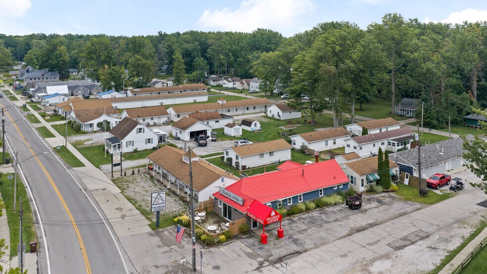 5196 Lake Rd E, Geneva, OH à vendre - Photo de l’immeuble – Image 3 sur 50