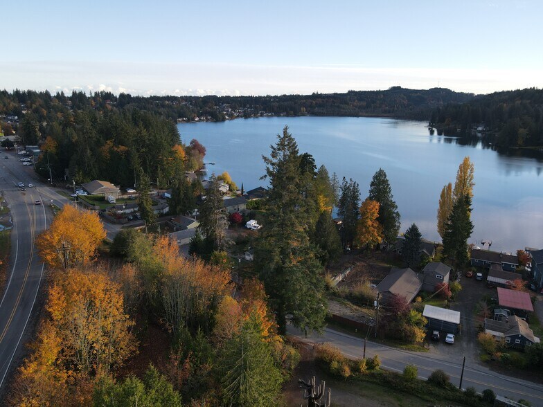 1981 Chico Way, Bremerton, WA à vendre - Aérien – Image 2 sur 5