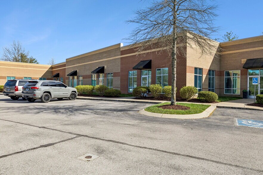 8115 Isabella Ln, Brentwood, TN à vendre - Photo de l’immeuble – Image 2 sur 25