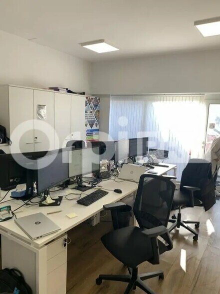 Local d’activités dans Pessac à louer - Photo de l’immeuble – Image 2 sur 6