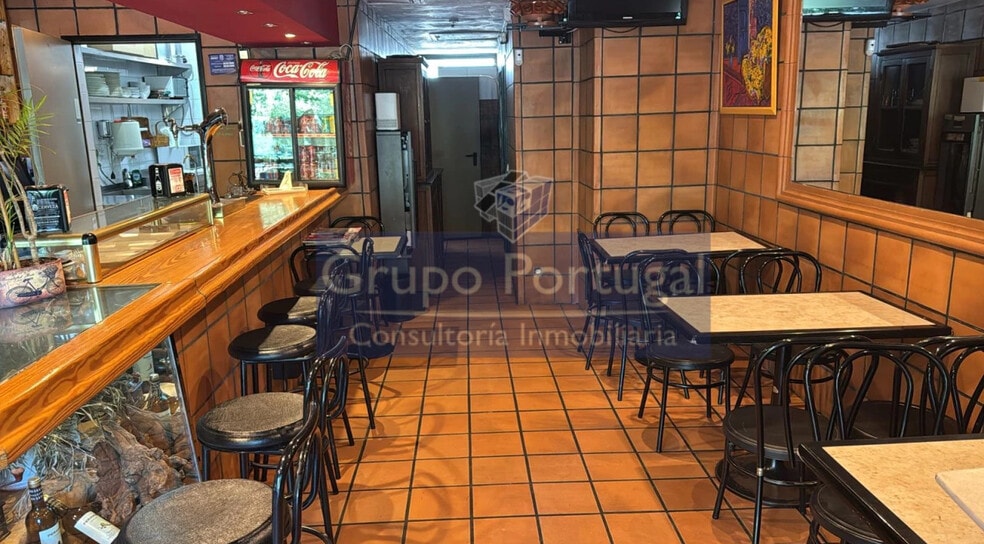 Immeuble residentiel dans Madrid, Madrid à vendre - Photo intérieure – Image 2 sur 6