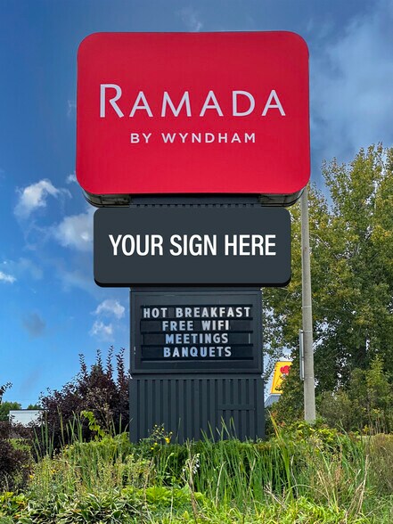 805 Brookdale Ave, Cornwall, ON à louer - Photo de l’immeuble – Image 2 sur 2