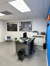 5301 Beethoven St, Playa Vista, CA à louer Photo intérieure– Image 1 sur 10