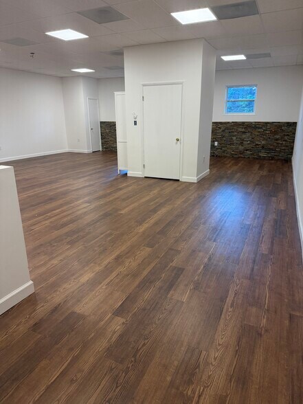1667 Crofton Ctr, Crofton, MD à louer - Photo de l’immeuble – Image 3 sur 14